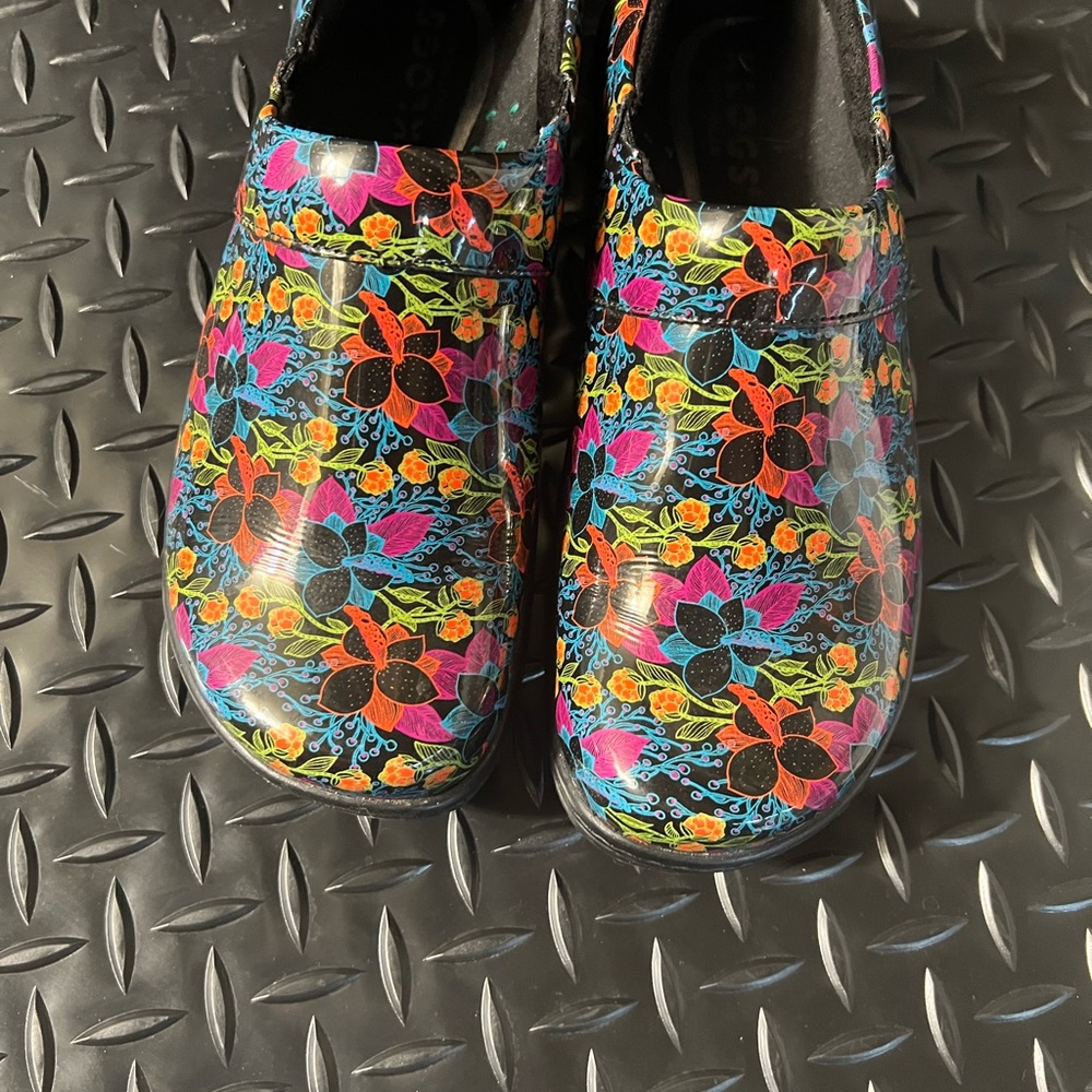 Klogs Slip Resistant Nursing Shoes -Vibrant Floral Design
